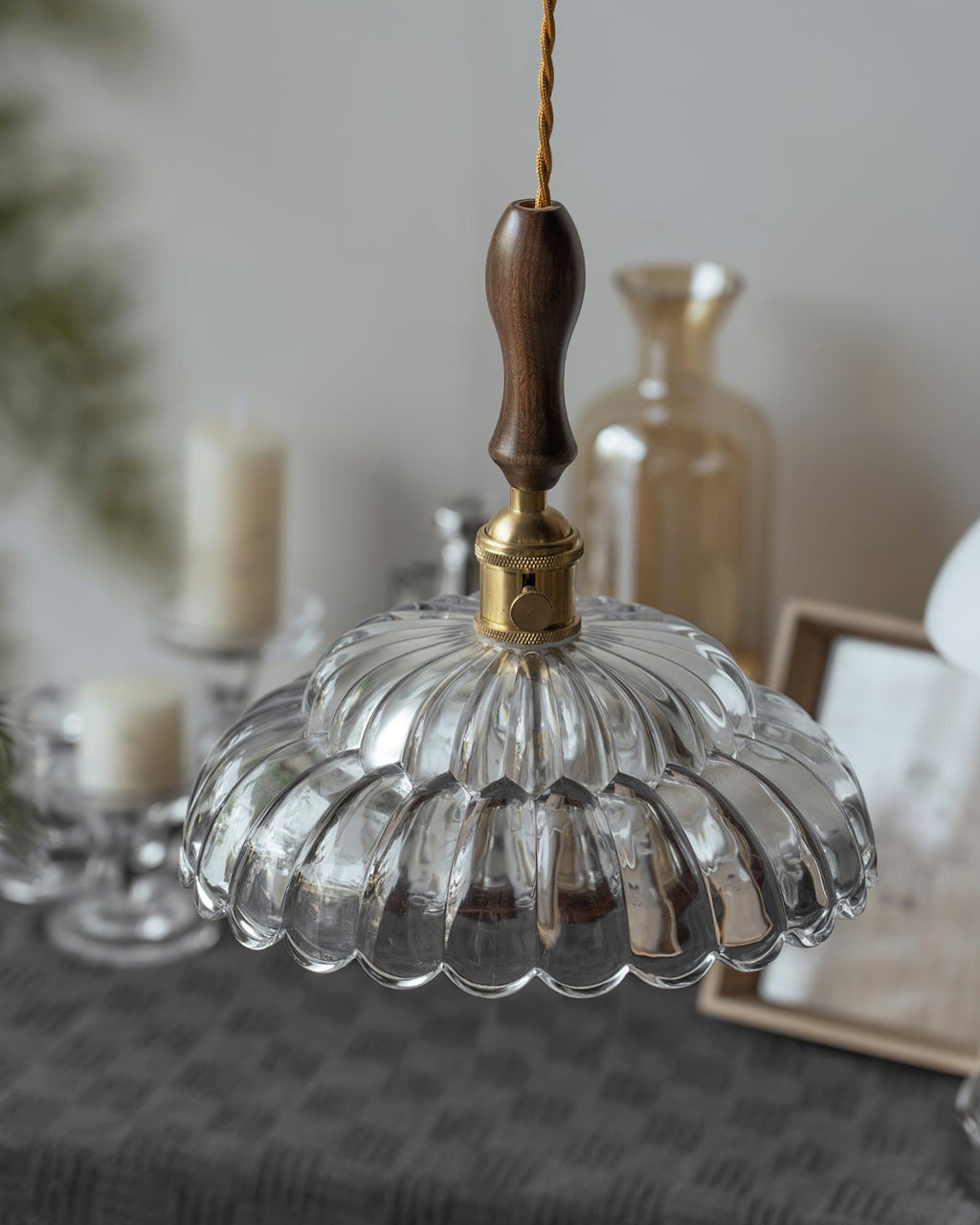 Suspension Tivoli vue détail finition en verre transparent – Klaross