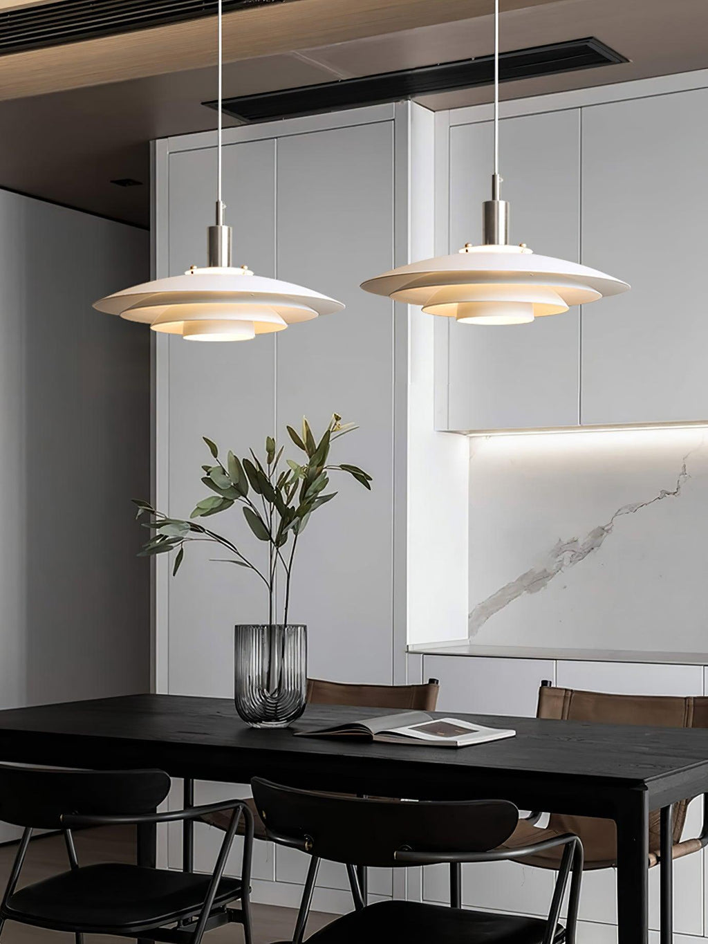 Suspension design TAXOV en métal – luminaire design salon – Klaross