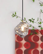 Suspension Diamanta mise en situation en verre ambré – Klaross
