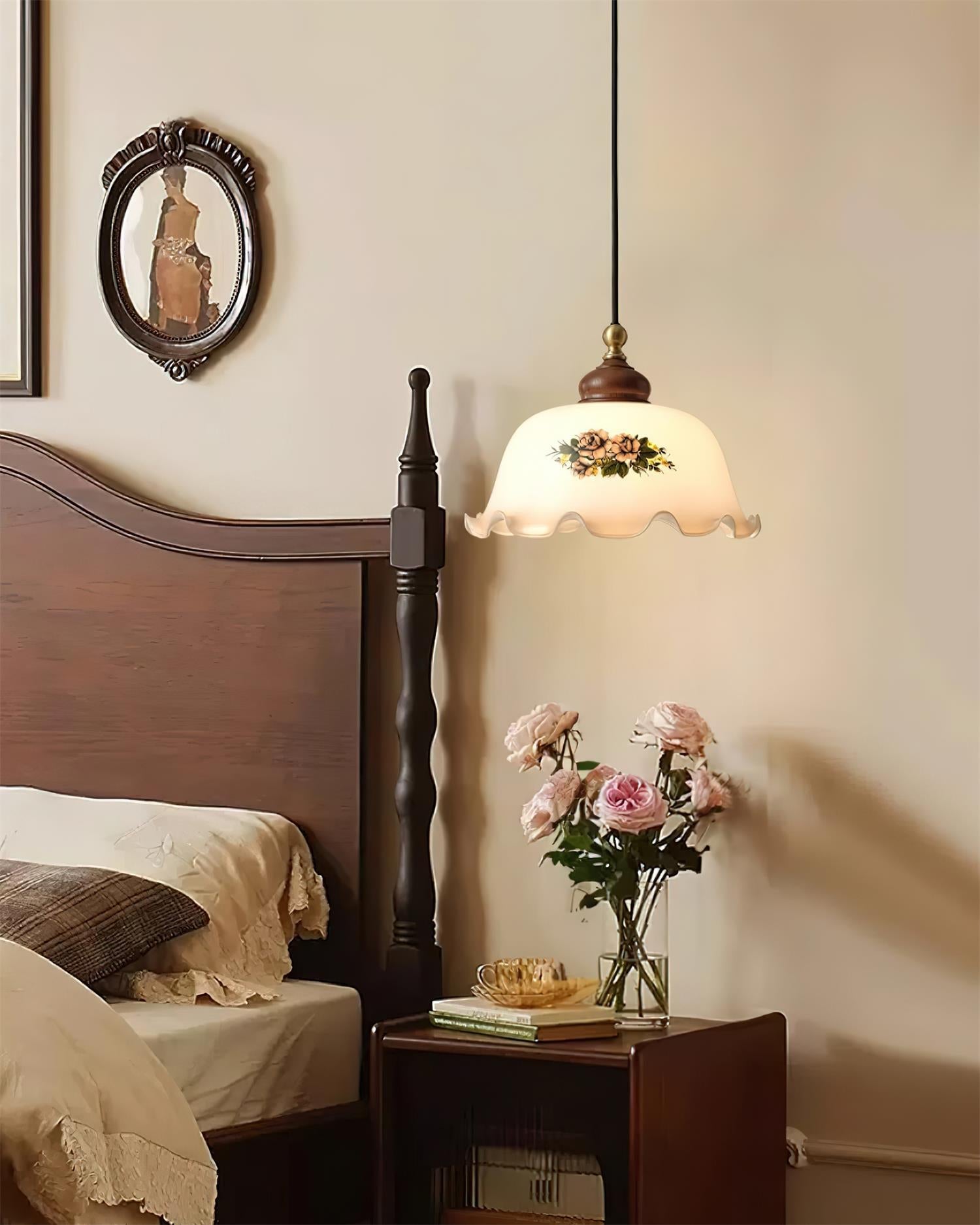 Suspension Estelle luminaire design en verre dépoli – Klaross