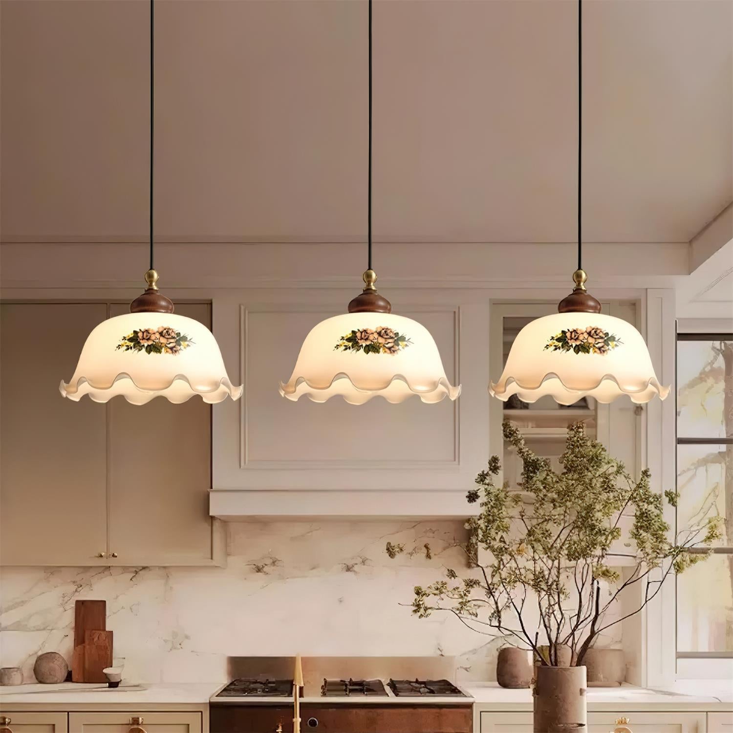 Suspension en verre dépoli Estelle vue détail finition, lampe suspendue design – Klaross