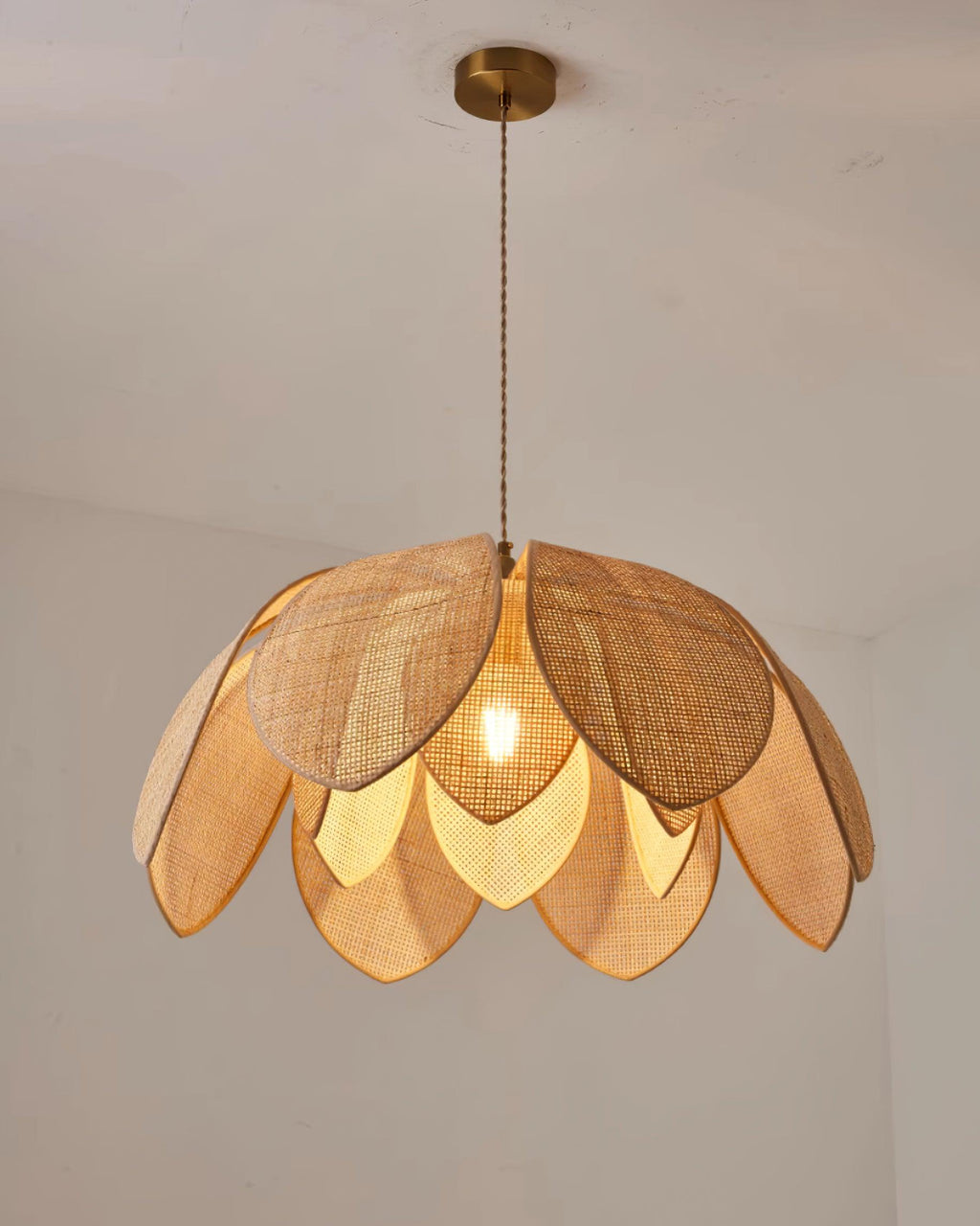 Suspension FIONA rotin ambiance chaleureuse – Klaross