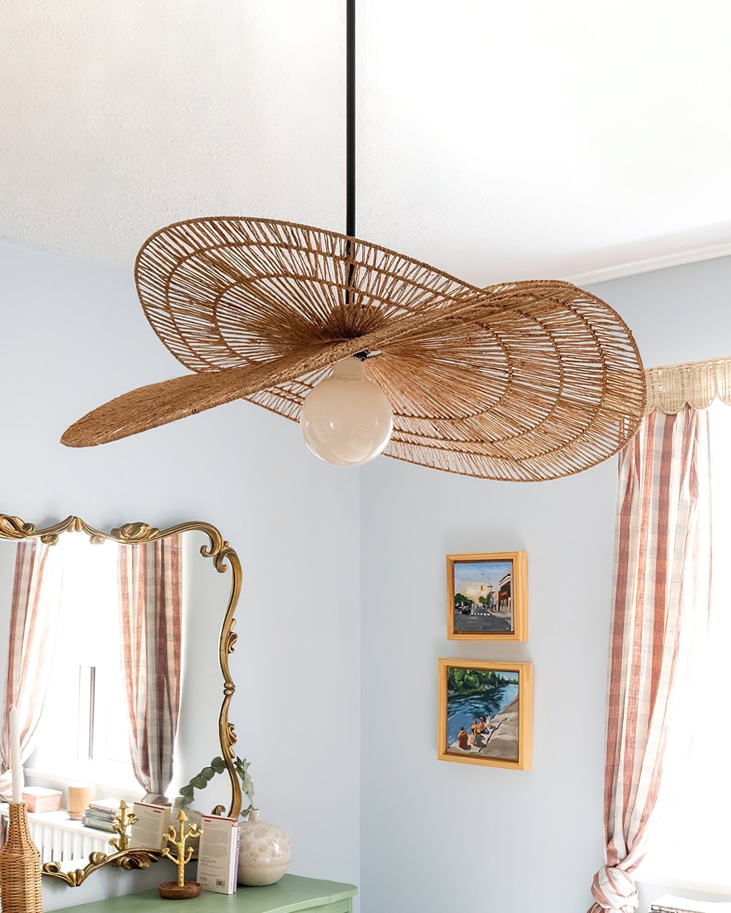 Suspension FLORA rotin détail finition florale – Klaross