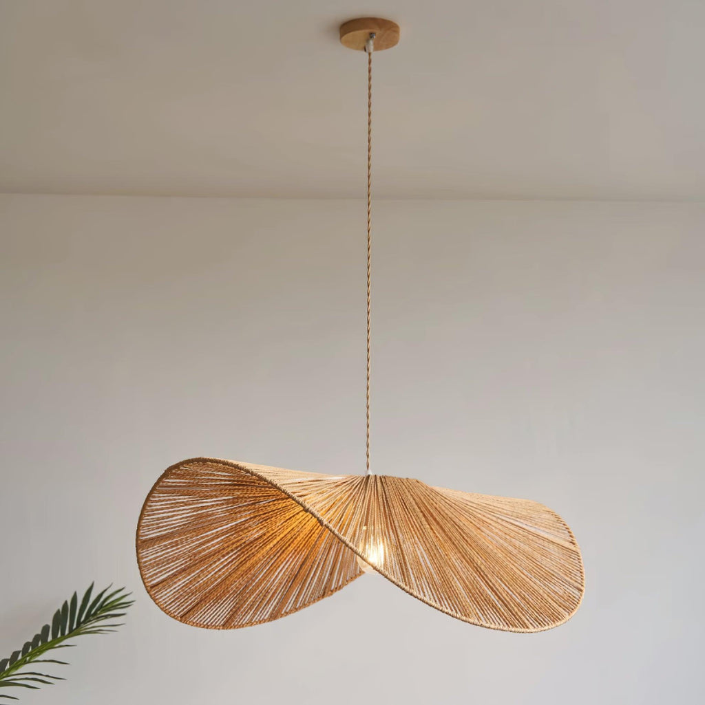 Suspension NATIRA paille ambiance salon contemporain – Klaross