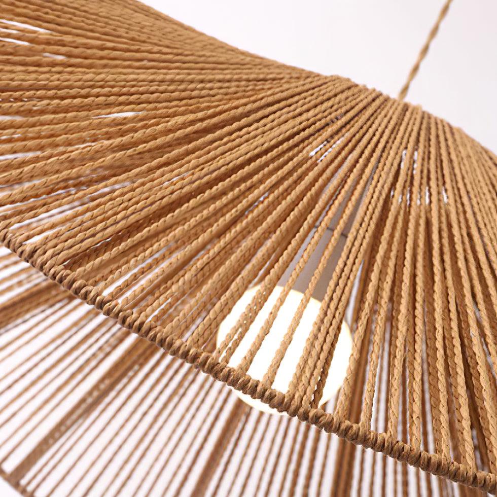 Suspension NATIRA paille vue ambiance salon – Klaross