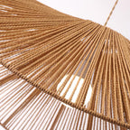 Suspension NATIRA paille vue ambiance salon – Klaross