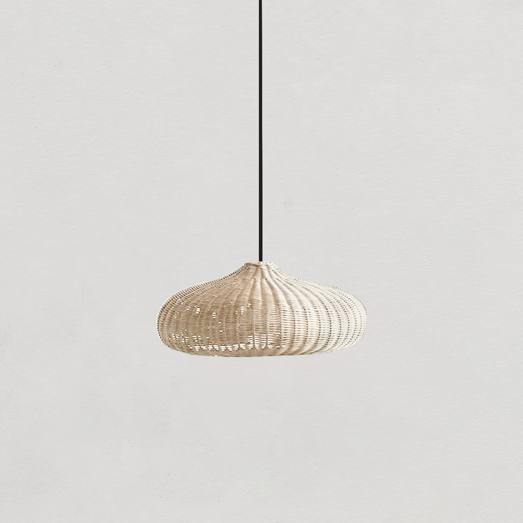Suspension SAVELO rotin ambiance salon contemporain – Klaross