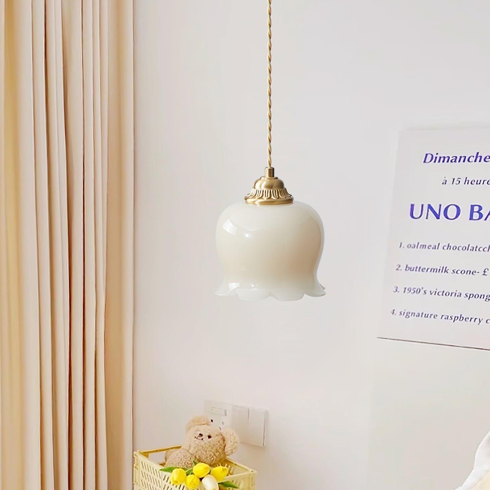 Suspension design BRIXO en laiton – luminaire design salon – Klaross