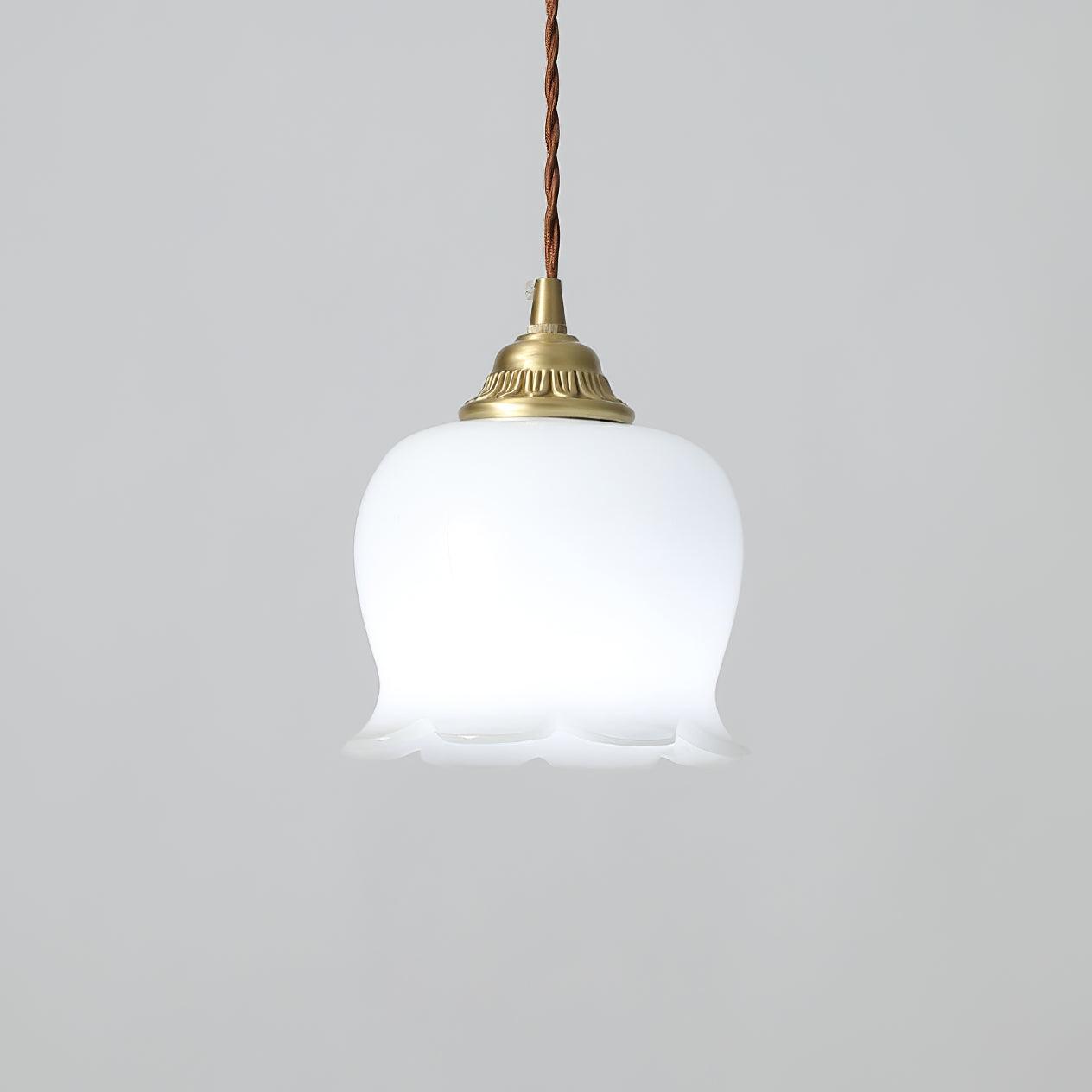 Suspension design BRIXO en laiton – luminaire design salon – Klaross
