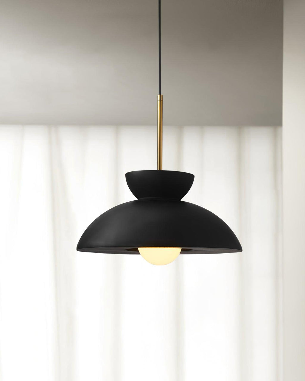 Suspension industrielle ZOVEX en résine – luminaire design salon – Klaross