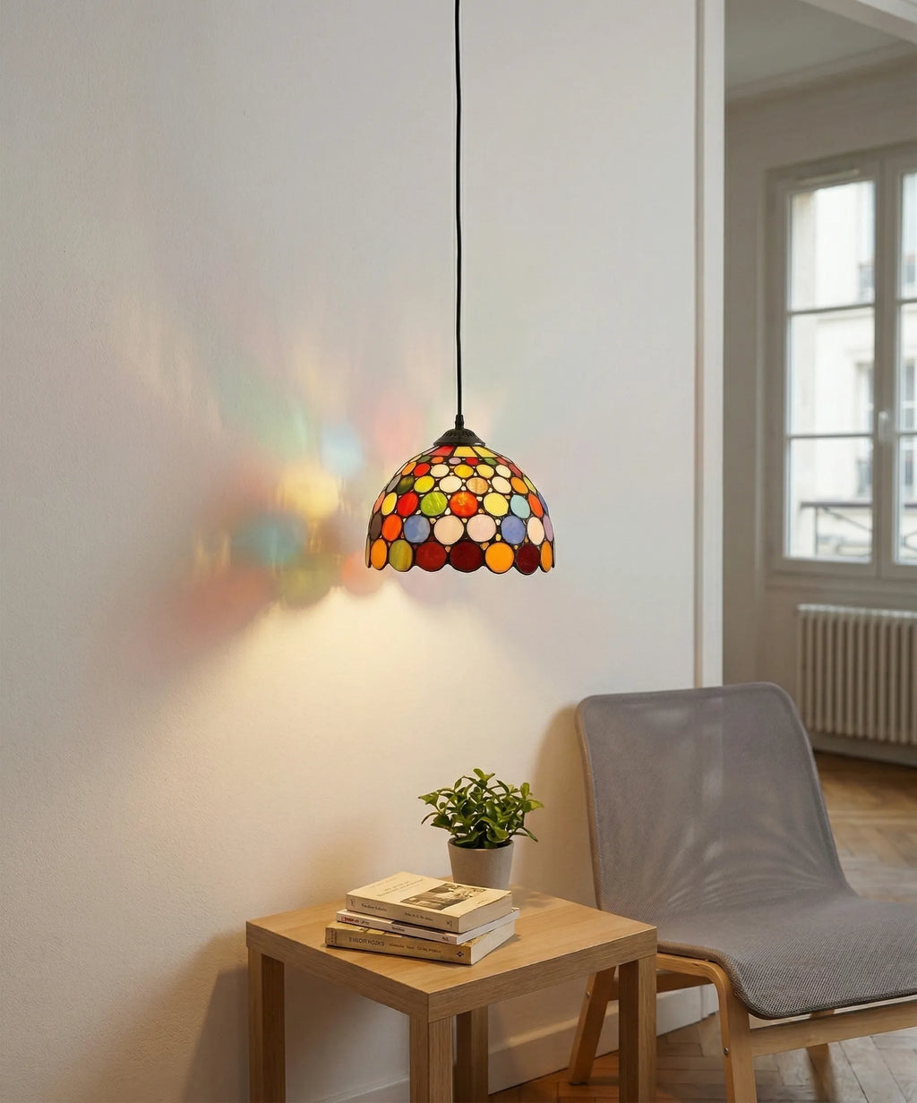 Applique murale moderne pour décoration et éclairage intérieur.