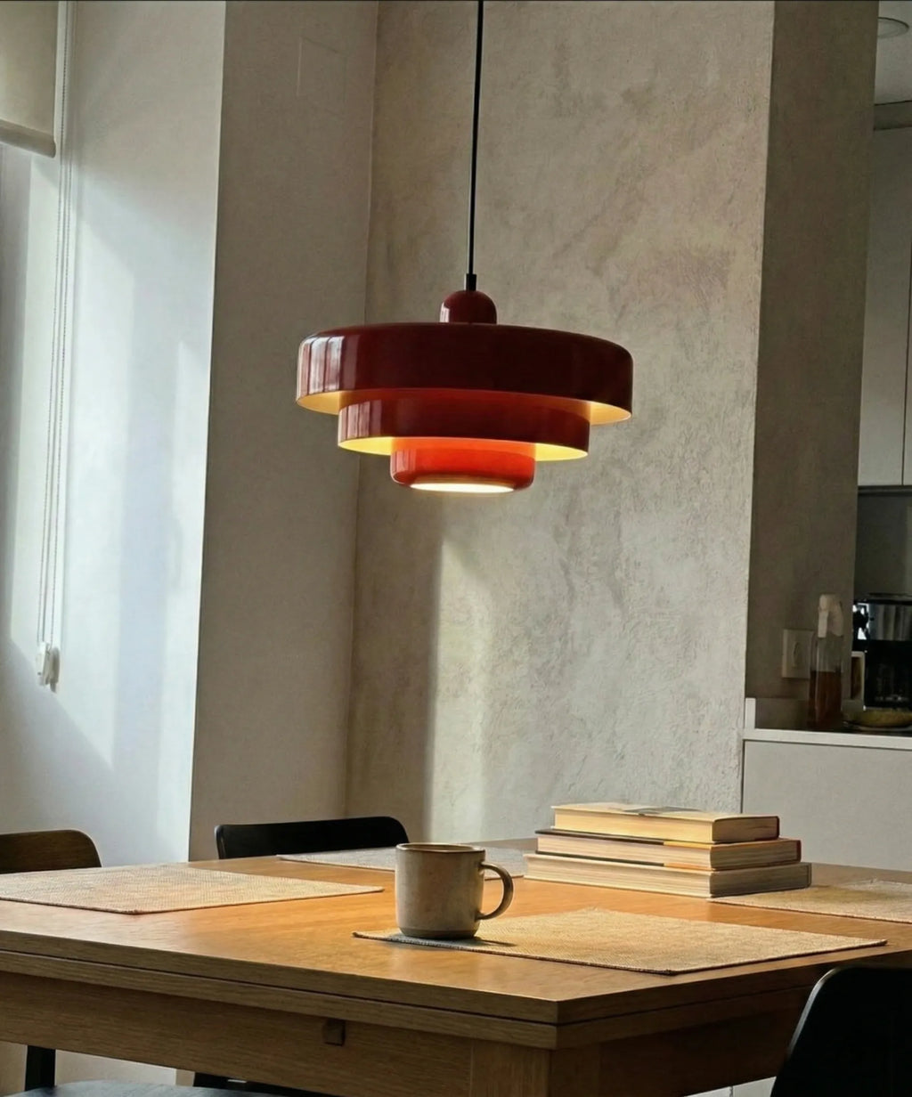 Applique murale offrant une lumière douce pour un intérieur moderne — Klaross.