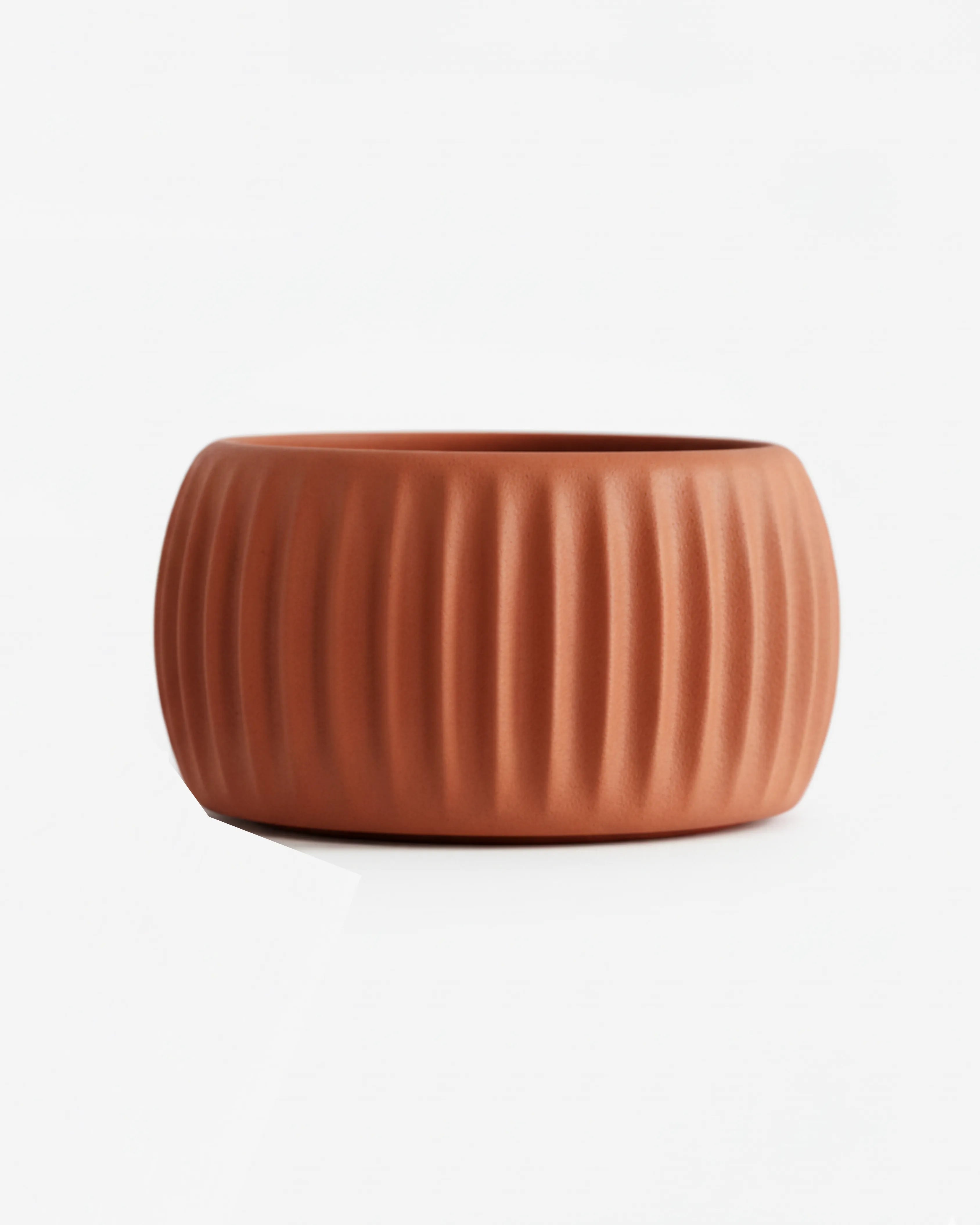 Lampe murale en résine orange avec lumière haut et bas, style contemporain pour couloir ou salle à manger.