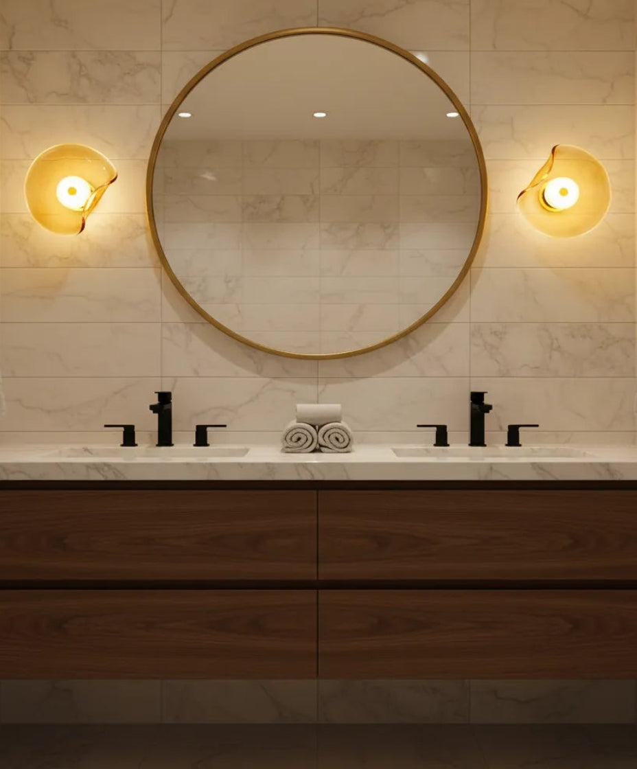 Lampe plafond en verre design pour maison contemporaine.