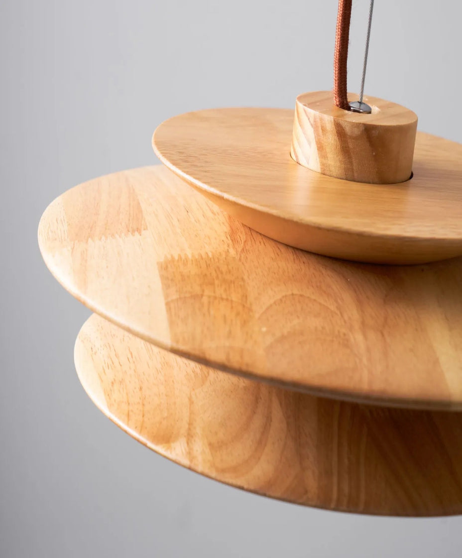 Lampe en verre design pour éclairage moderne du salon.