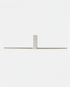 Luminaire de plafond long noir 90 cm, éclairage LED minimaliste pour pièce moderne.
