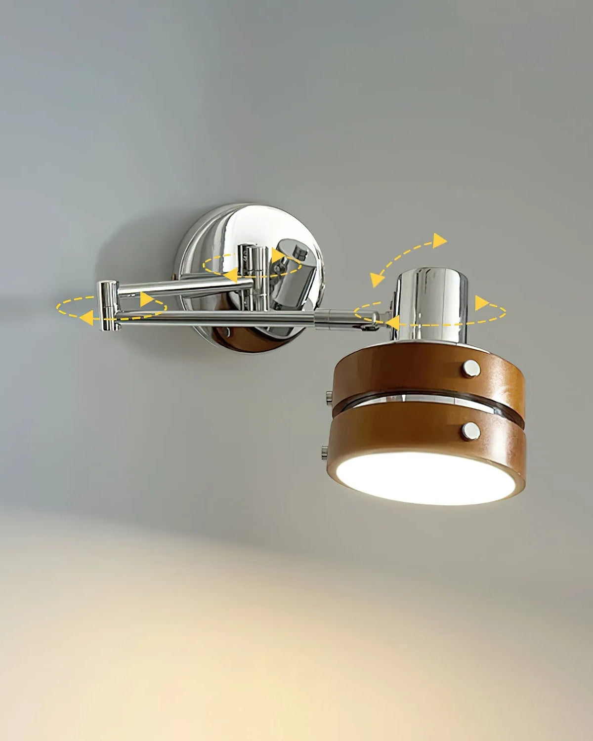 Luminaire plafond en verre avec relief naturel diffusant une lumière douce.
