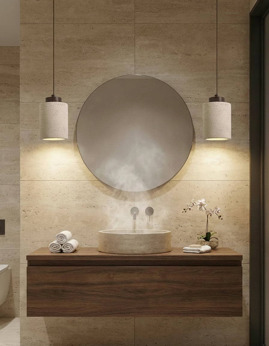 Luminaire suspendu en pierre brute style japonais wabi-sabi, éclairage chaleureux pour restaurant ou entrée.