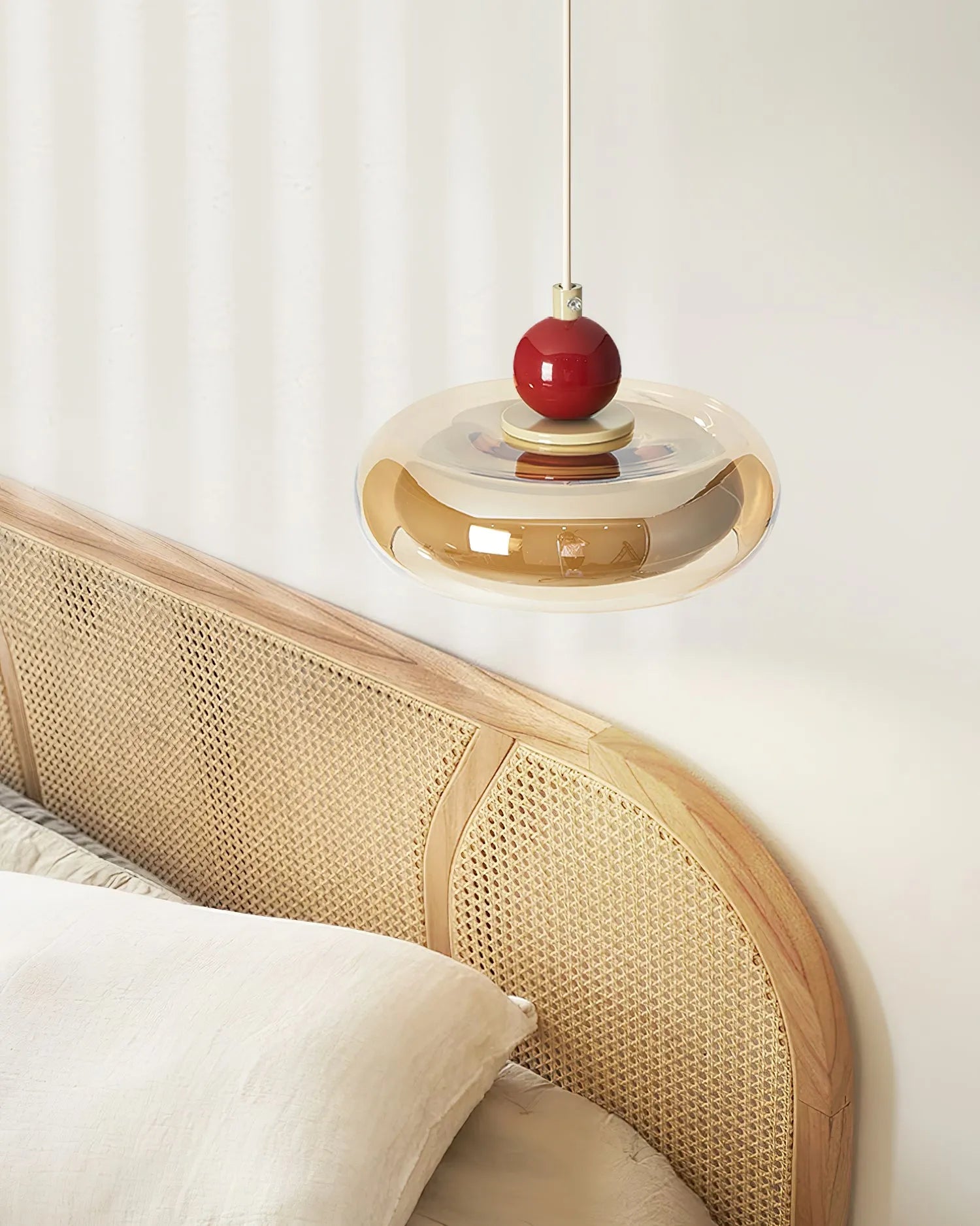 Luminaire en verre organique pour maison moderne.