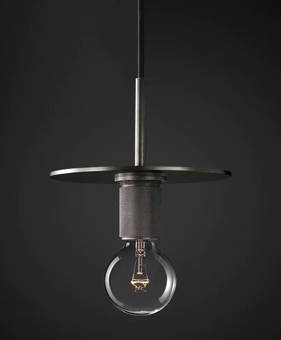 Lustre en verre minimaliste pour plafond design dans un intérieur élégant.