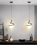Plafonnier en verre design décoratif pour salon ou chambre.