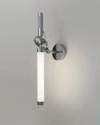 Plafonnier en verre délicat pour lumière douce.