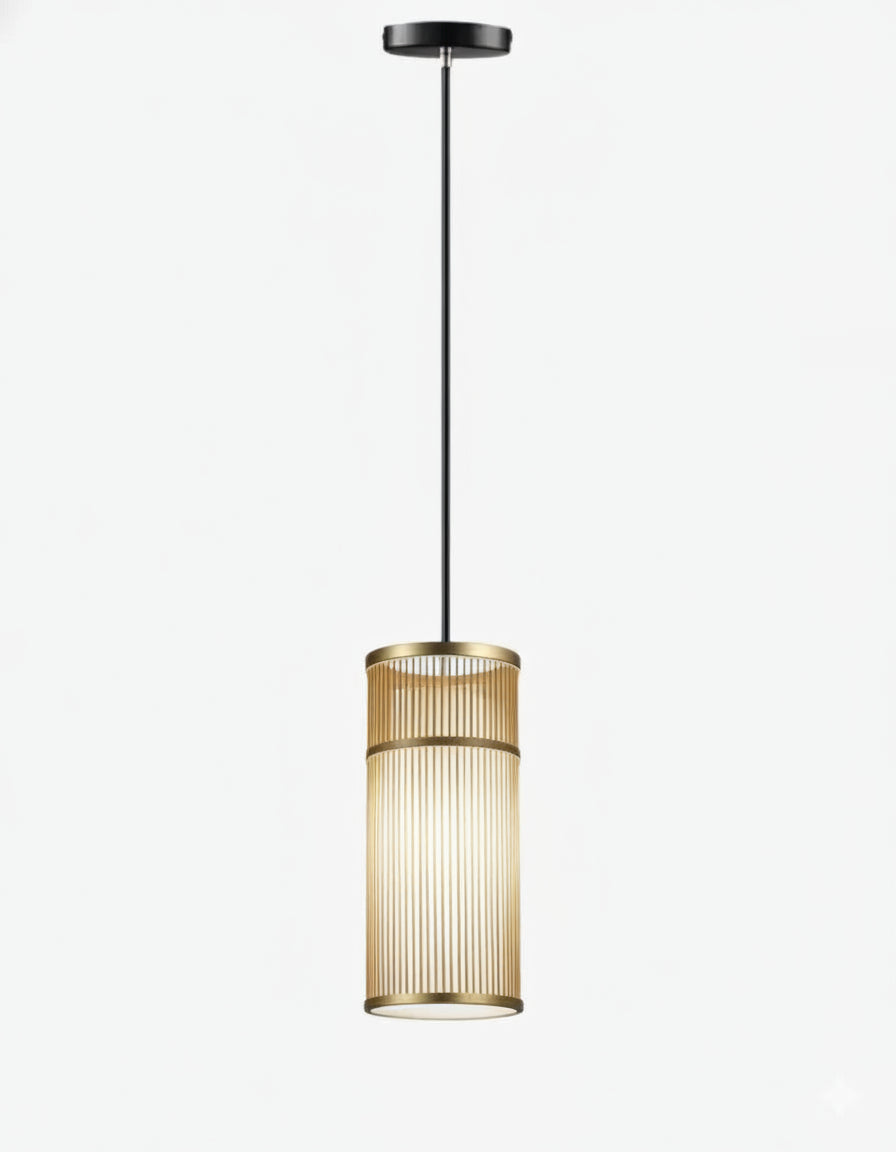 Suspension en rotin tressé avec finition osier, lustre décoratif pour intérieur naturel et ambiance chaleureuse.
