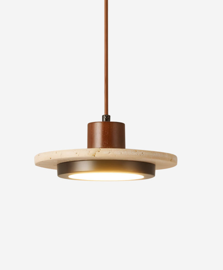 Suspension en verre design parfaite pour éclairer un intérieur moderne avec style.